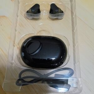 NEW Black Wireless Earbuds with Charging Case